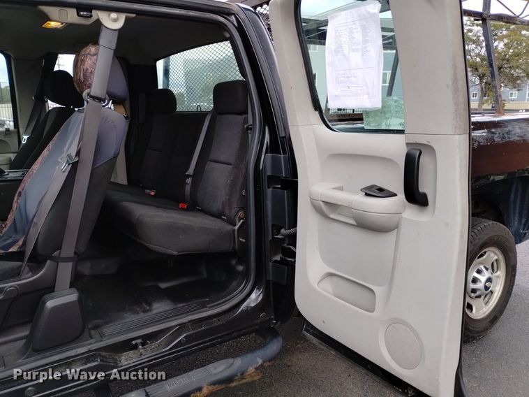 image for item DK8766 2011 Chevrolet Silverado 2500HD Ext. Cab pickup truck