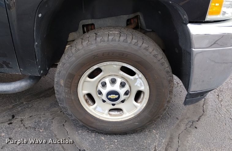 image for item DK8766 2011 Chevrolet Silverado 2500HD Ext. Cab pickup truck