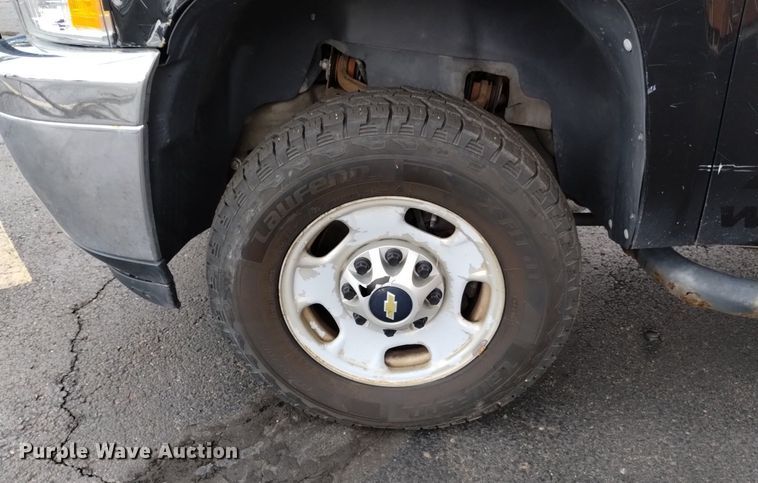 image for item DK8766 2011 Chevrolet Silverado 2500HD Ext. Cab pickup truck