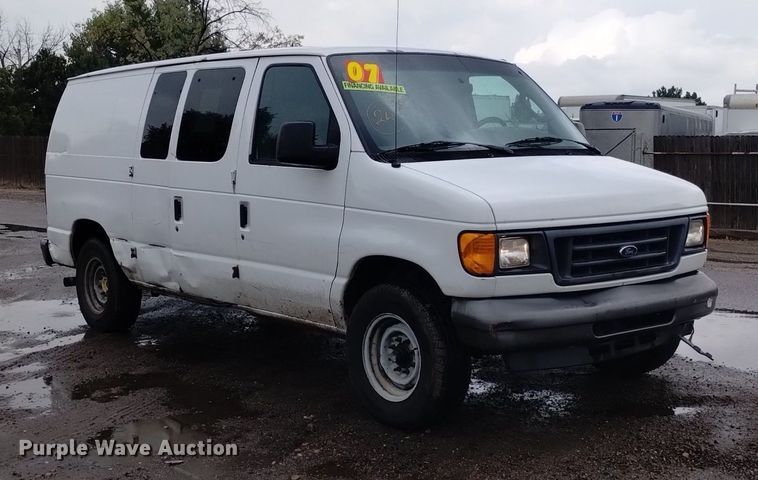 image for item DK8768 2007 Ford E250 Super Duty  van