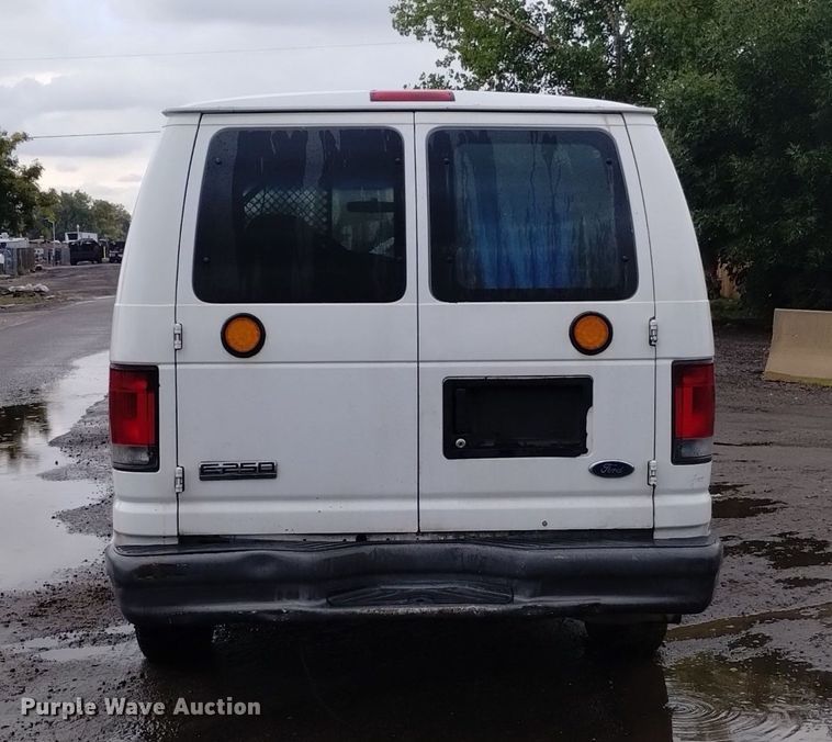 image for item DK8768 2007 Ford E250 Super Duty  van