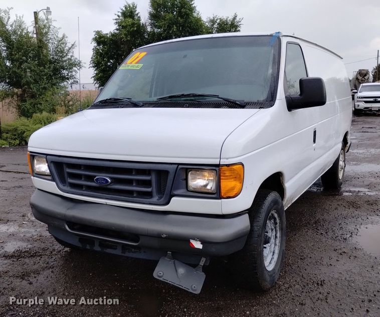 image for item DK8768 2007 Ford E250 Super Duty  van