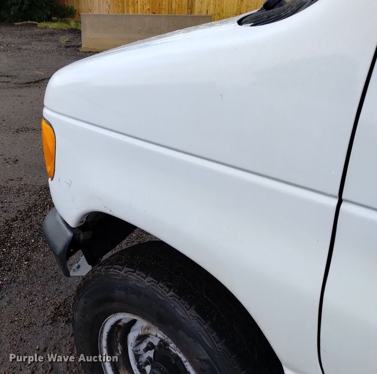 image for item DK8768 2007 Ford E250 Super Duty  van