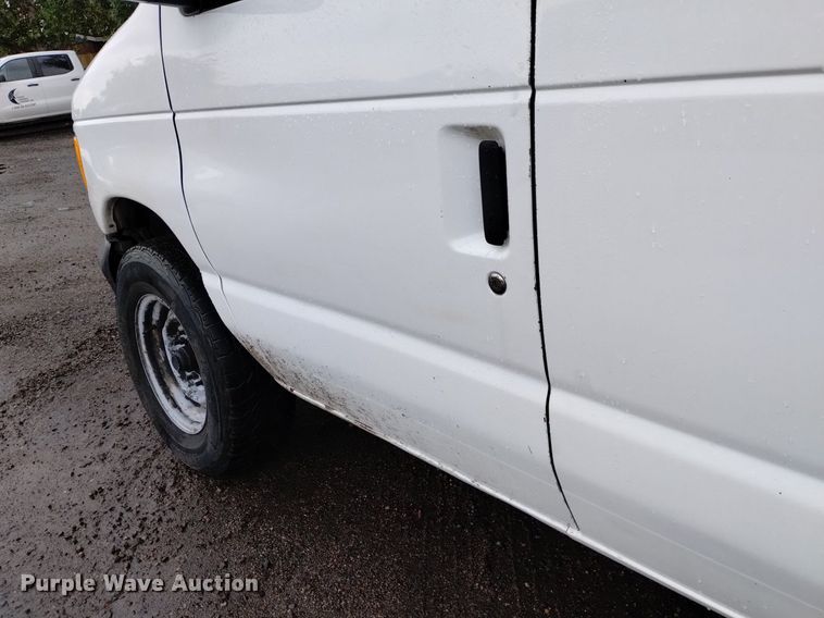image for item DK8768 2007 Ford E250 Super Duty  van
