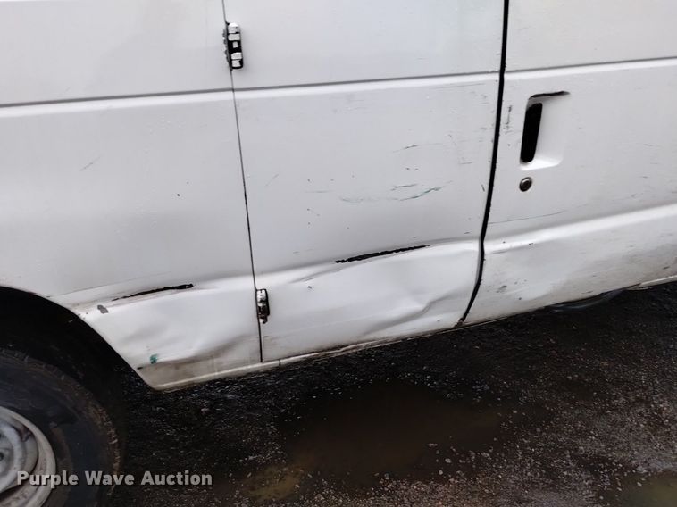 image for item DK8768 2007 Ford E250 Super Duty  van