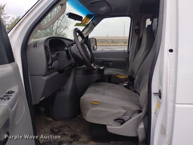 image for item DK8768 2007 Ford E250 Super Duty  van