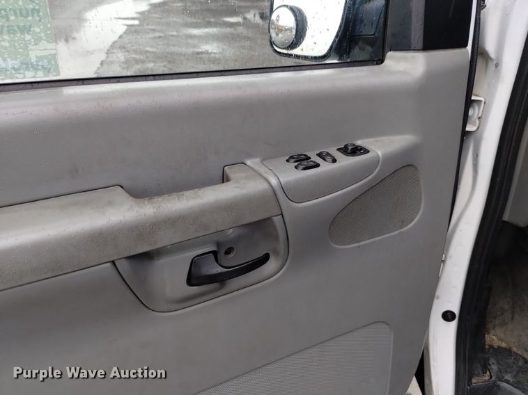 image for item DK8768 2007 Ford E250 Super Duty  van