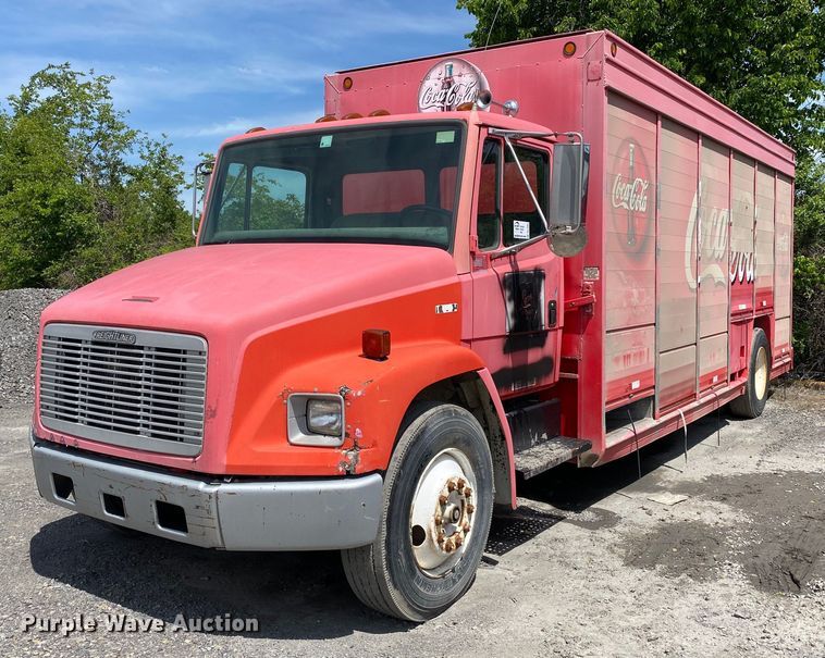 image for item DL7201 1994 Freightliner FL70  delivery truck