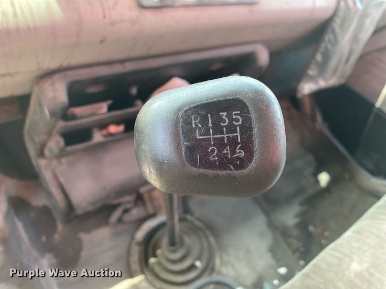 image for item DL7201 1994 Freightliner FL70  delivery truck