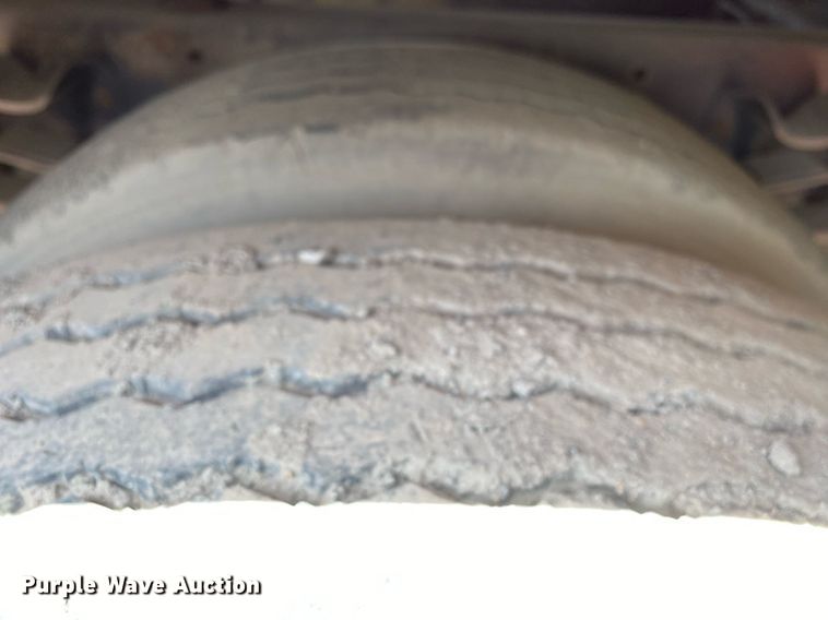 image for item DL7201 1994 Freightliner FL70  delivery truck