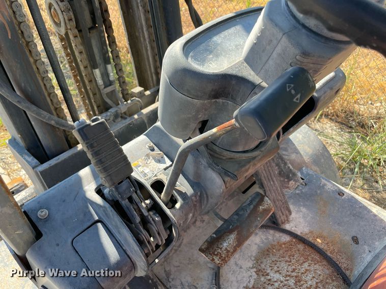 image for item DM0375 Toyota 02-6FGU30  forklift