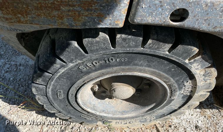 image for item DM0375 Toyota 02-6FGU30  forklift