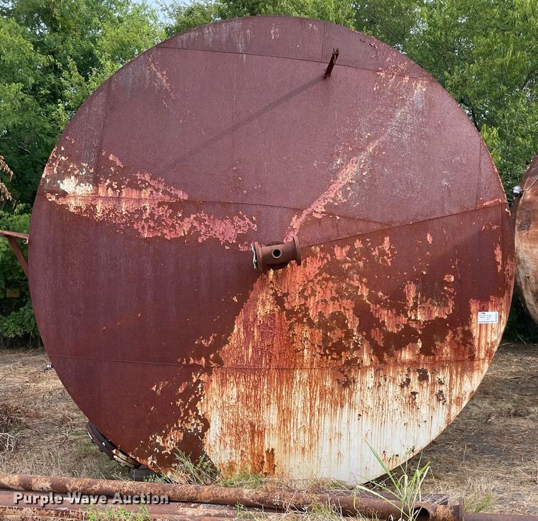 image for item DM0381 (2) carbon steel tanks