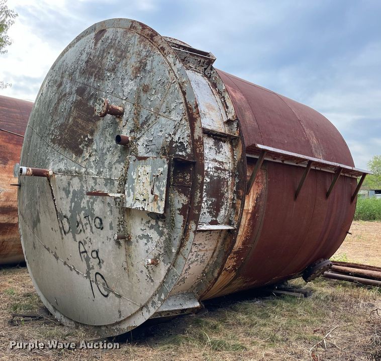 image for item DM0381 (2) carbon steel tanks