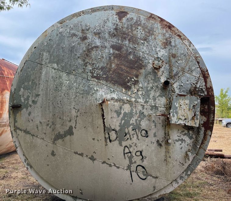 image for item DM0381 (2) carbon steel tanks