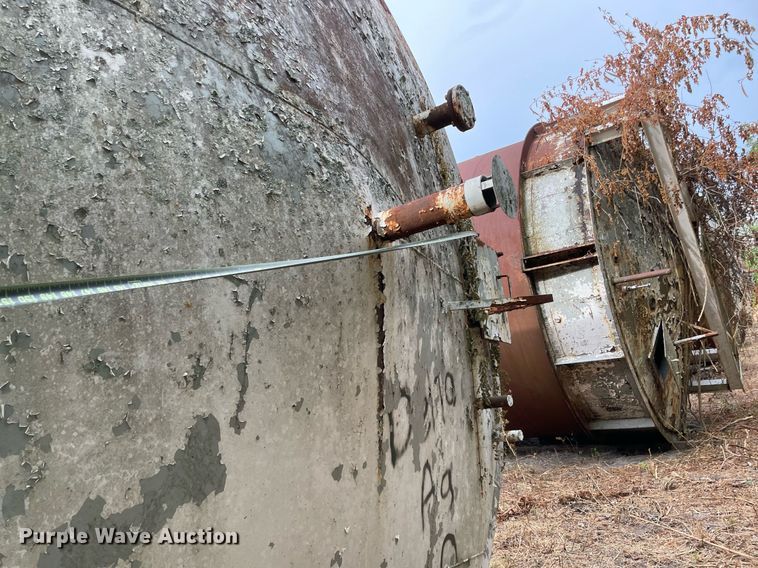 image for item DM0381 (2) carbon steel tanks