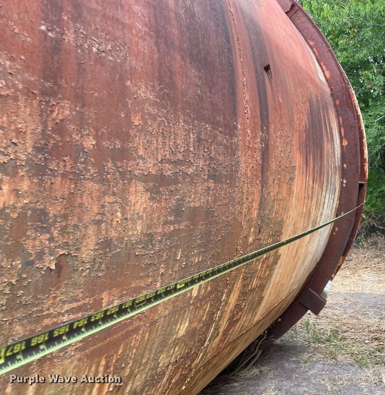 image for item DM0381 (2) carbon steel tanks