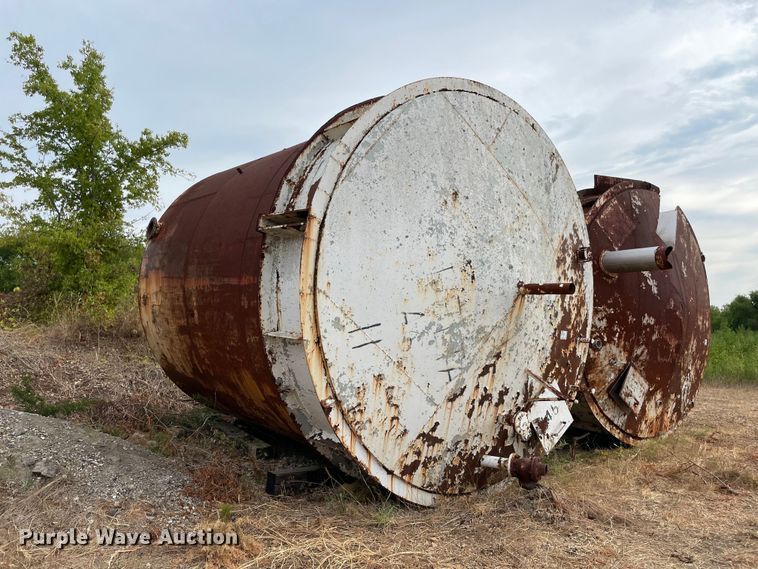 image for item DM0381 (2) carbon steel tanks