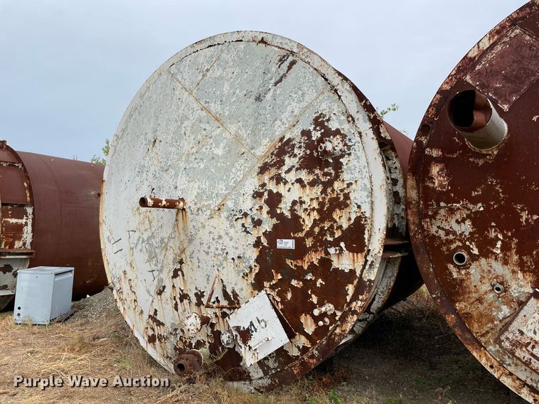 image for item DM0381 (2) carbon steel tanks