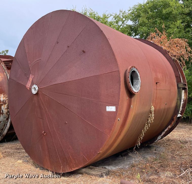 image for item DM0382 (3) stainless steel lined tanks