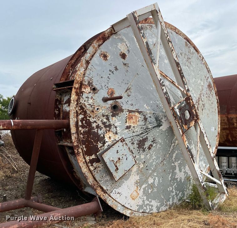 image for item DM0382 (3) stainless steel lined tanks