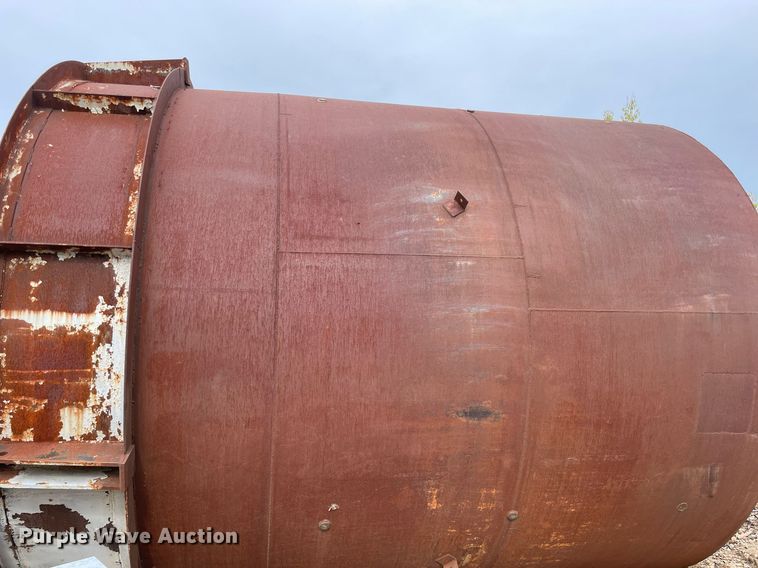 image for item DM0382 (3) stainless steel lined tanks