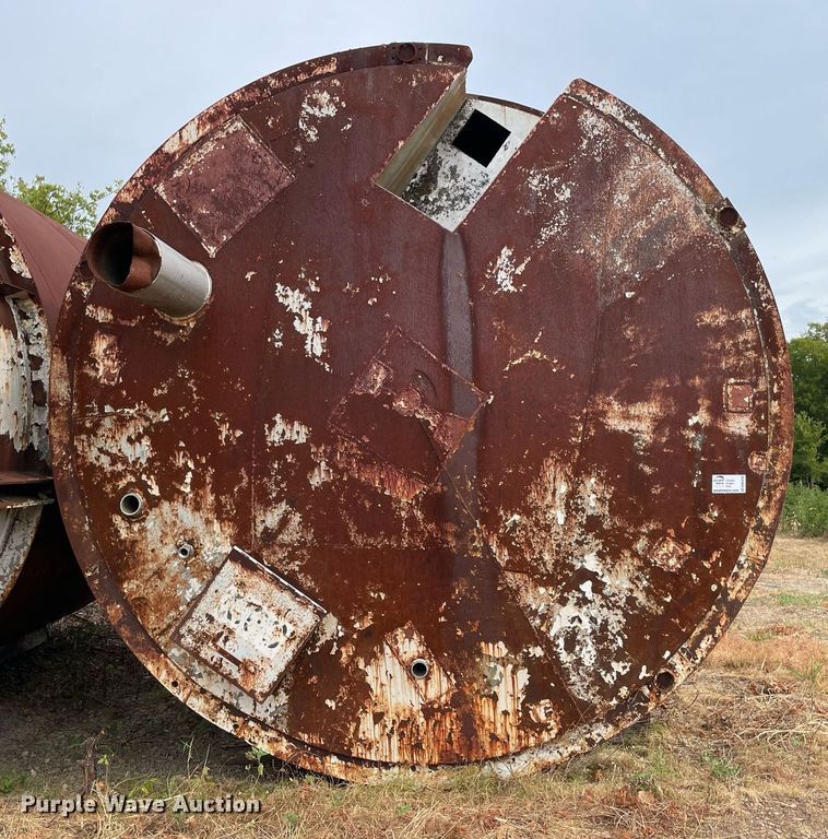image for item DM0382 (3) stainless steel lined tanks