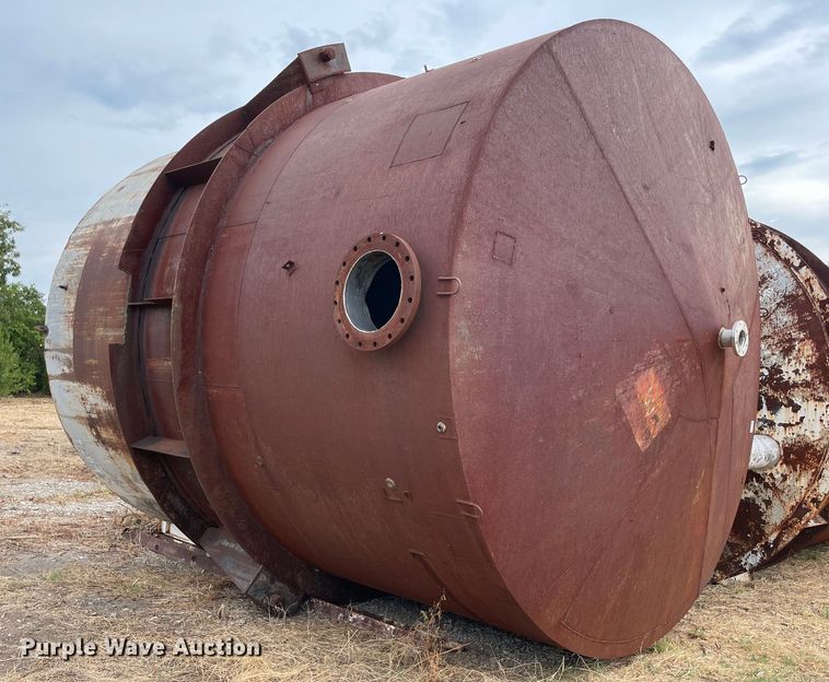 image for item DM0389 (3) stainless steel lined tanks