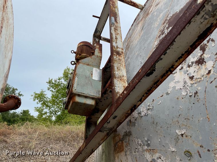 image for item DM0389 (3) stainless steel lined tanks