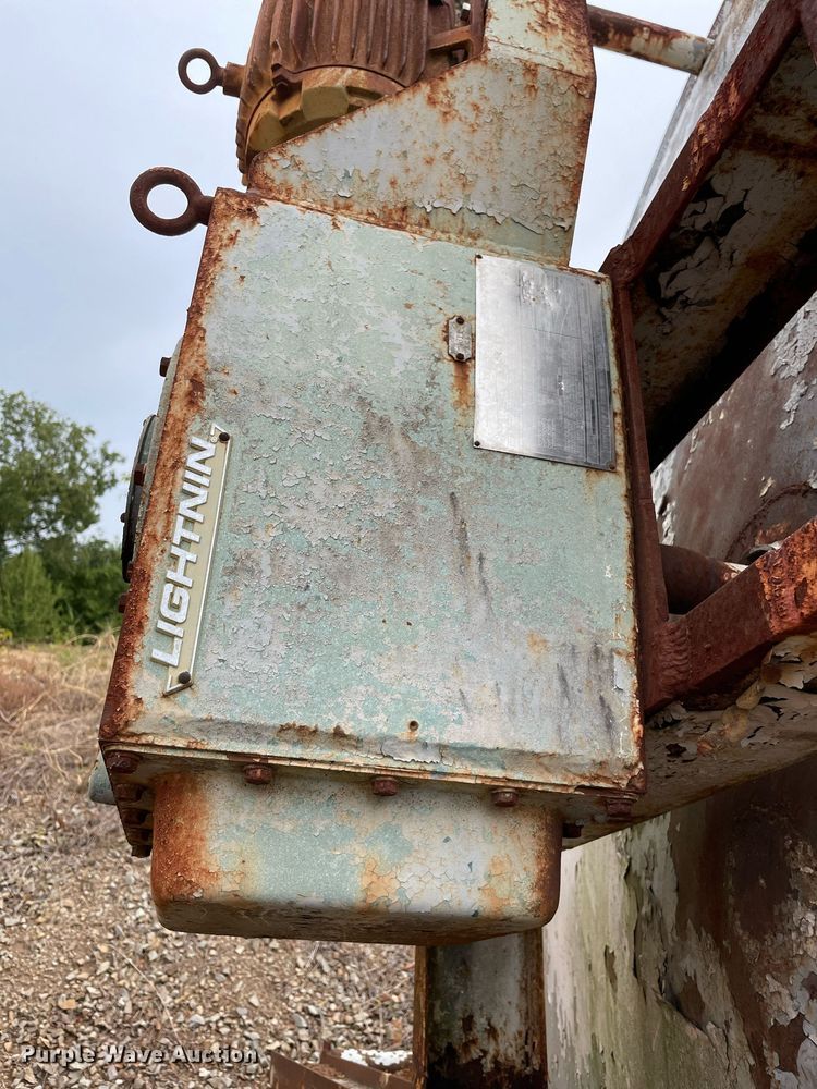 image for item DM0389 (3) stainless steel lined tanks