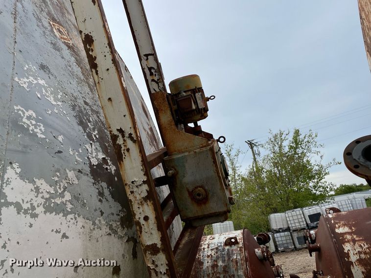 image for item DM0389 (3) stainless steel lined tanks