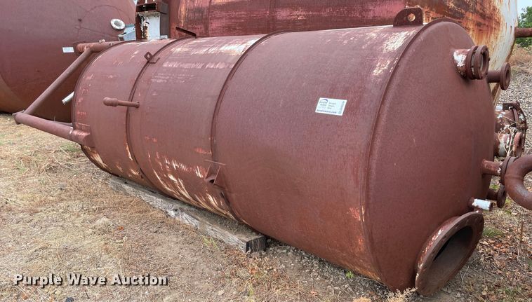 image for item DM0391 (3) steel tanks