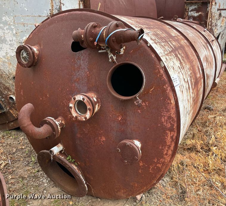 image for item DM0391 (3) steel tanks