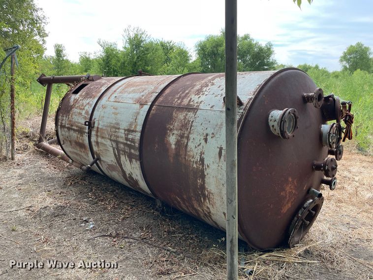 image for item DM0391 (3) steel tanks