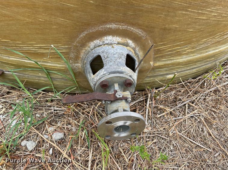 image for item DM0396 (2) fiberglass tanks