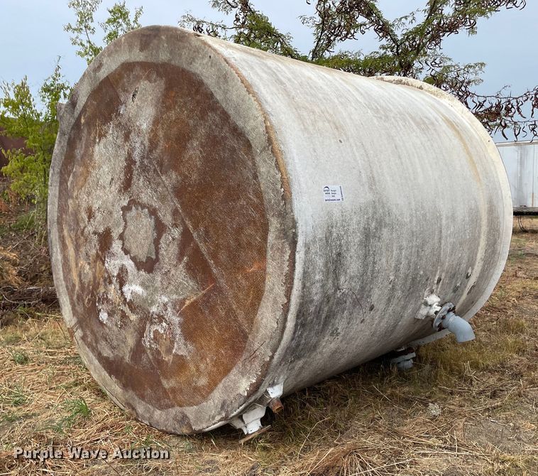 image for item DM0396 (2) fiberglass tanks