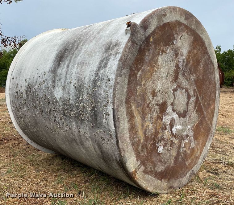 image for item DM0396 (2) fiberglass tanks