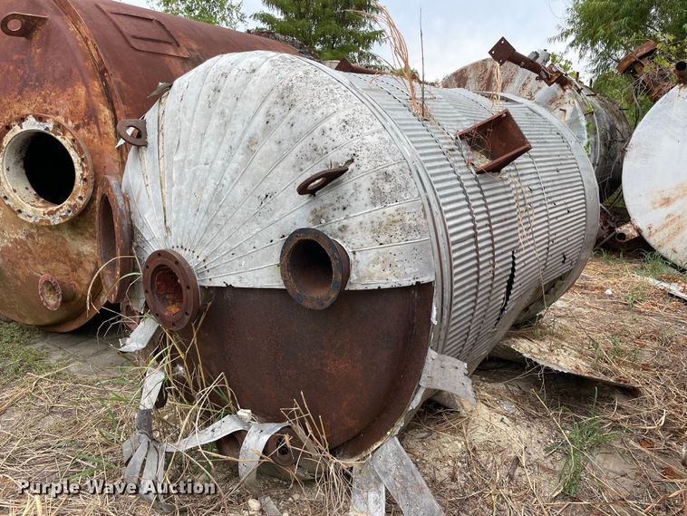 image for item DM0403 (3) tanks