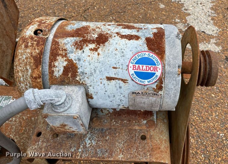 image for item DM0411 (4) tanks