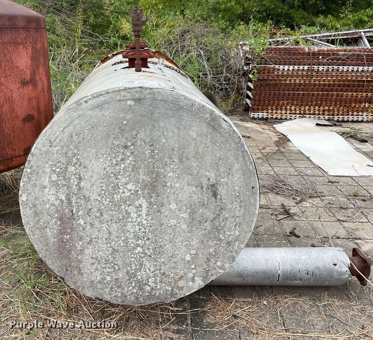 image for item DM0411 (4) tanks