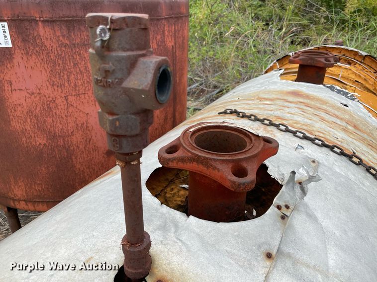 image for item DM0411 (4) tanks