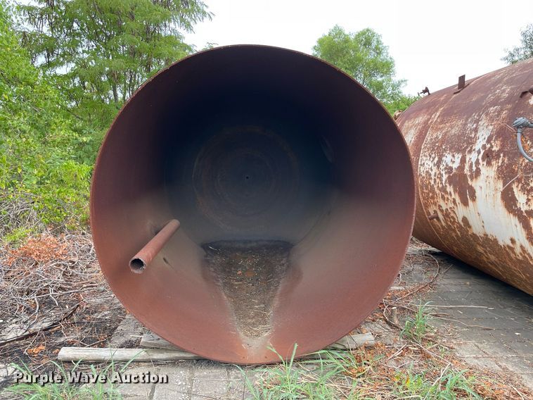 image for item DM0411 (4) tanks