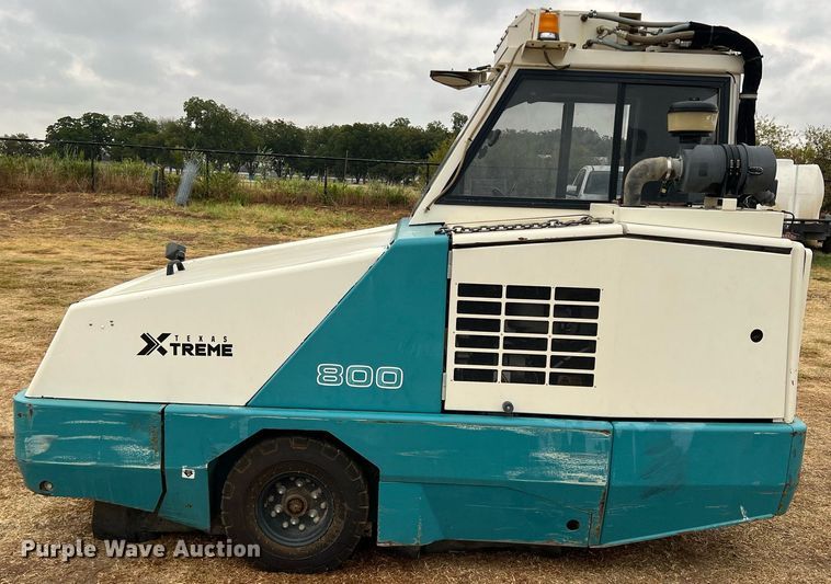 image for item DN3151 Tennant 800  sweeper