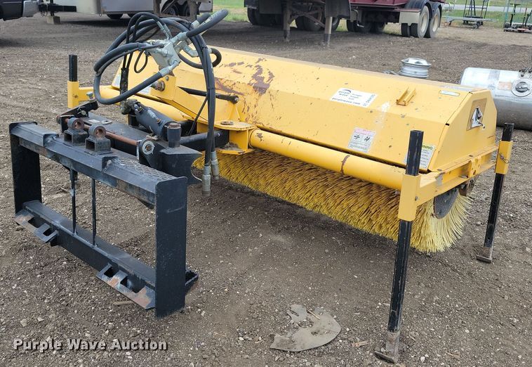 image for item DN4125 MB  skid steer broom