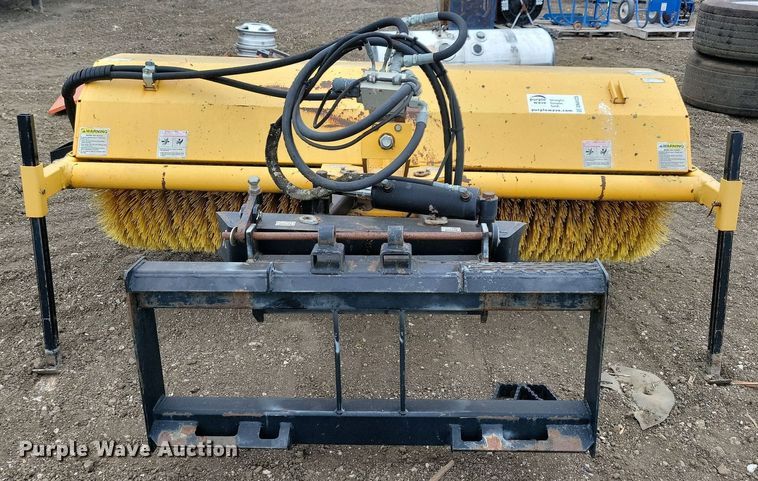 image for item DN4125 MB  skid steer broom