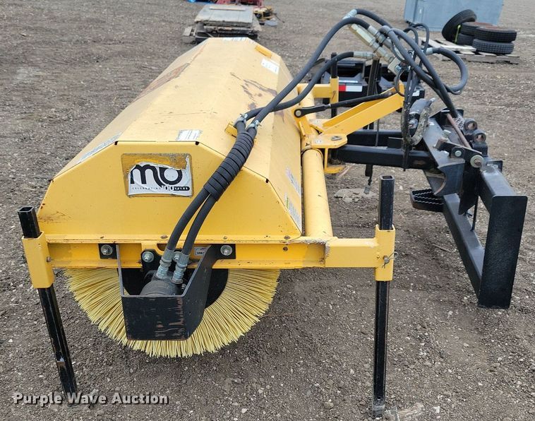 image for item DN4125 MB  skid steer broom