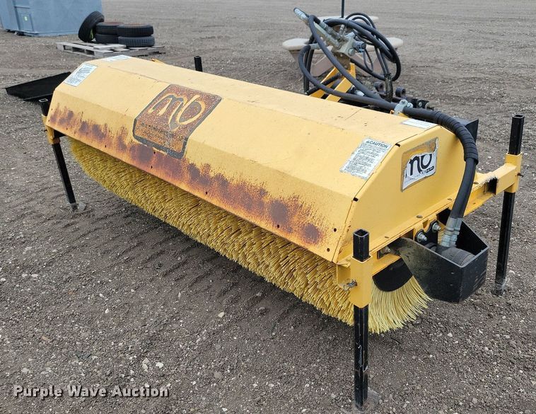 image for item DN4125 MB  skid steer broom