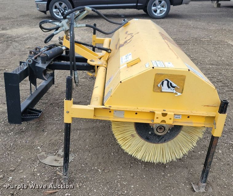 image for item DN4125 MB  skid steer broom