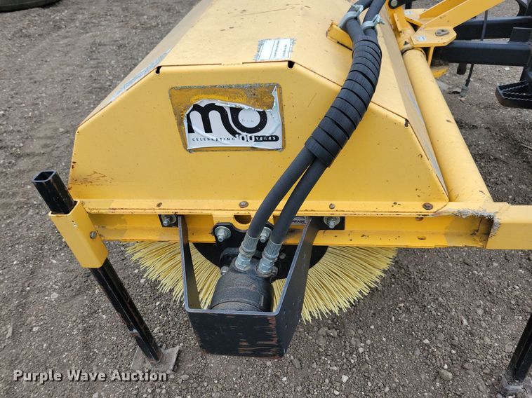 image for item DN4125 MB  skid steer broom