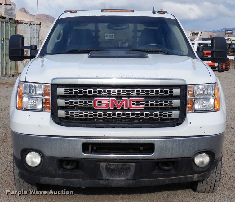 image for item DN6299 2013 GMC Sierra 3500HD  Ext. Cab flatbed truck